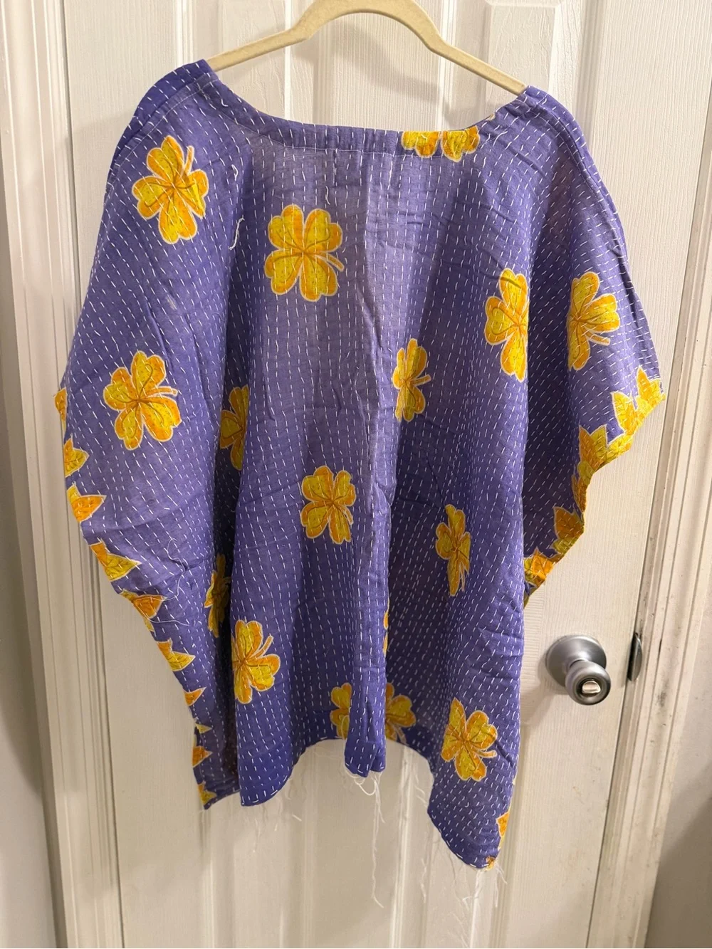 Reversible Kantha High-Low Top - Picture 7 of 13